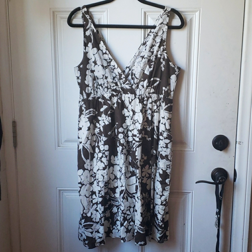 Old Navy Floral Print Dress